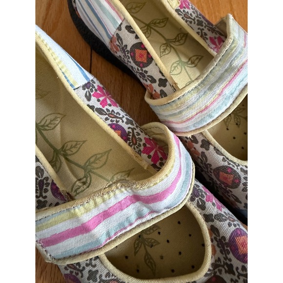 Keen Women's Shoes Sz 9.5 US Canvas Floral Patchwork Mary Jane Round Toe - Picture 6 of 9